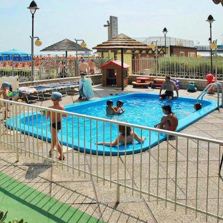Hotel Marina Gatteo a Mare Exterior photo